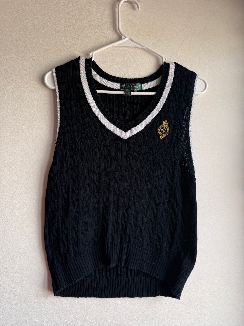 Ralph Lauren Navy Cable-Knit V-Neck Sweater Vest White Trim Gold Logo Size M